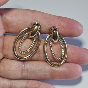 Vintage TJG Signed Polished Gold Tone Oval w/inner twisted oval Clip On Earrings